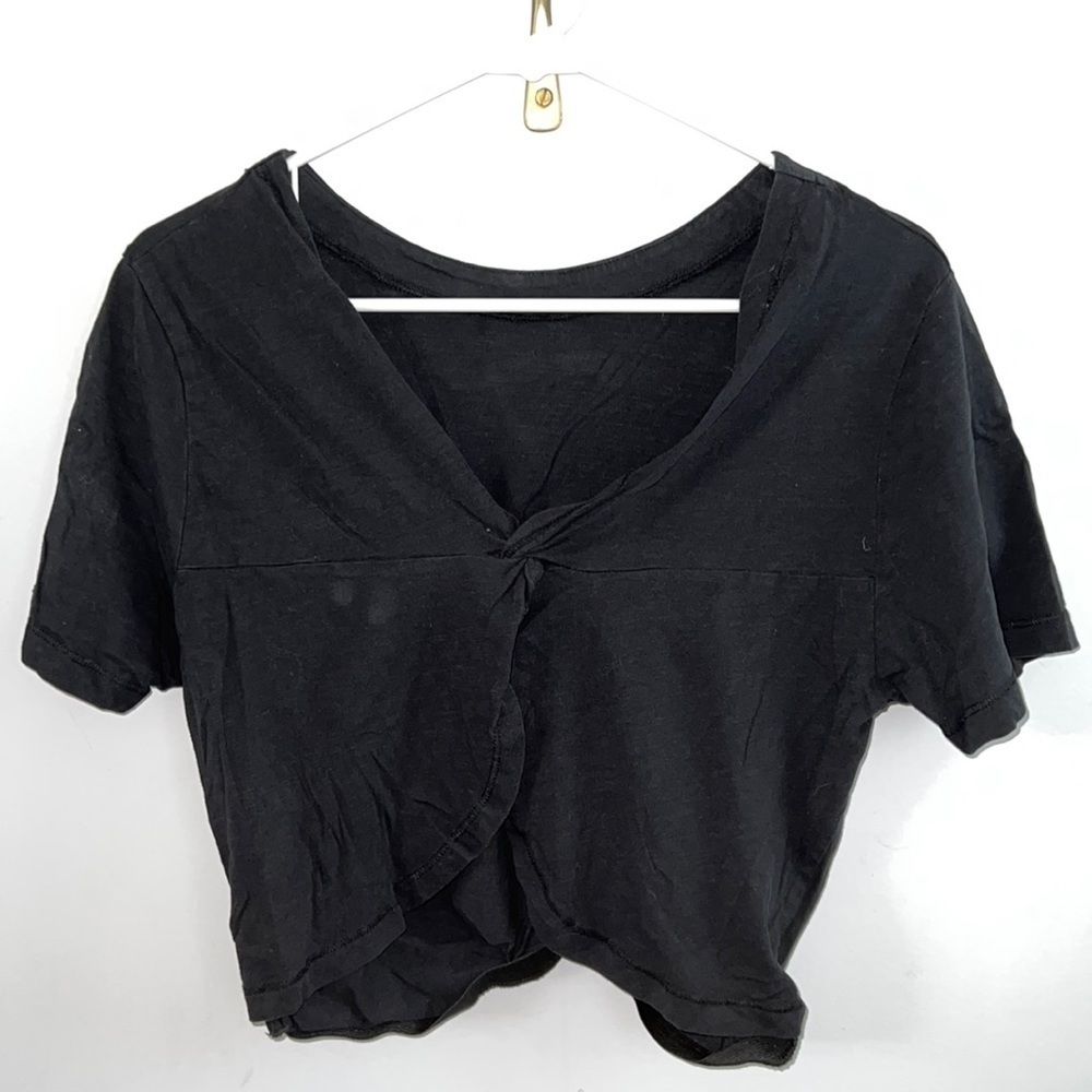 Open back crop top t-shirt, women’s medium‌‌‌‌‌‌‌‌‌‌‌‌‌‌‌‌‌‌‌‌‌‌‌‌‍‍‍‍‍‍‍‍‍‍‍‍‍‍